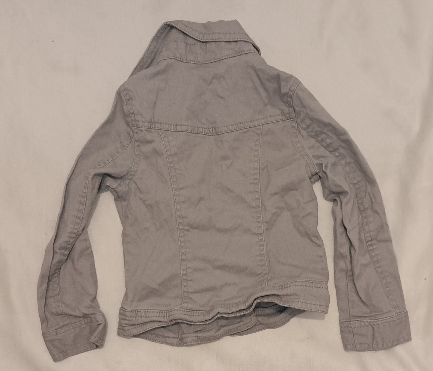 Veste- Nky