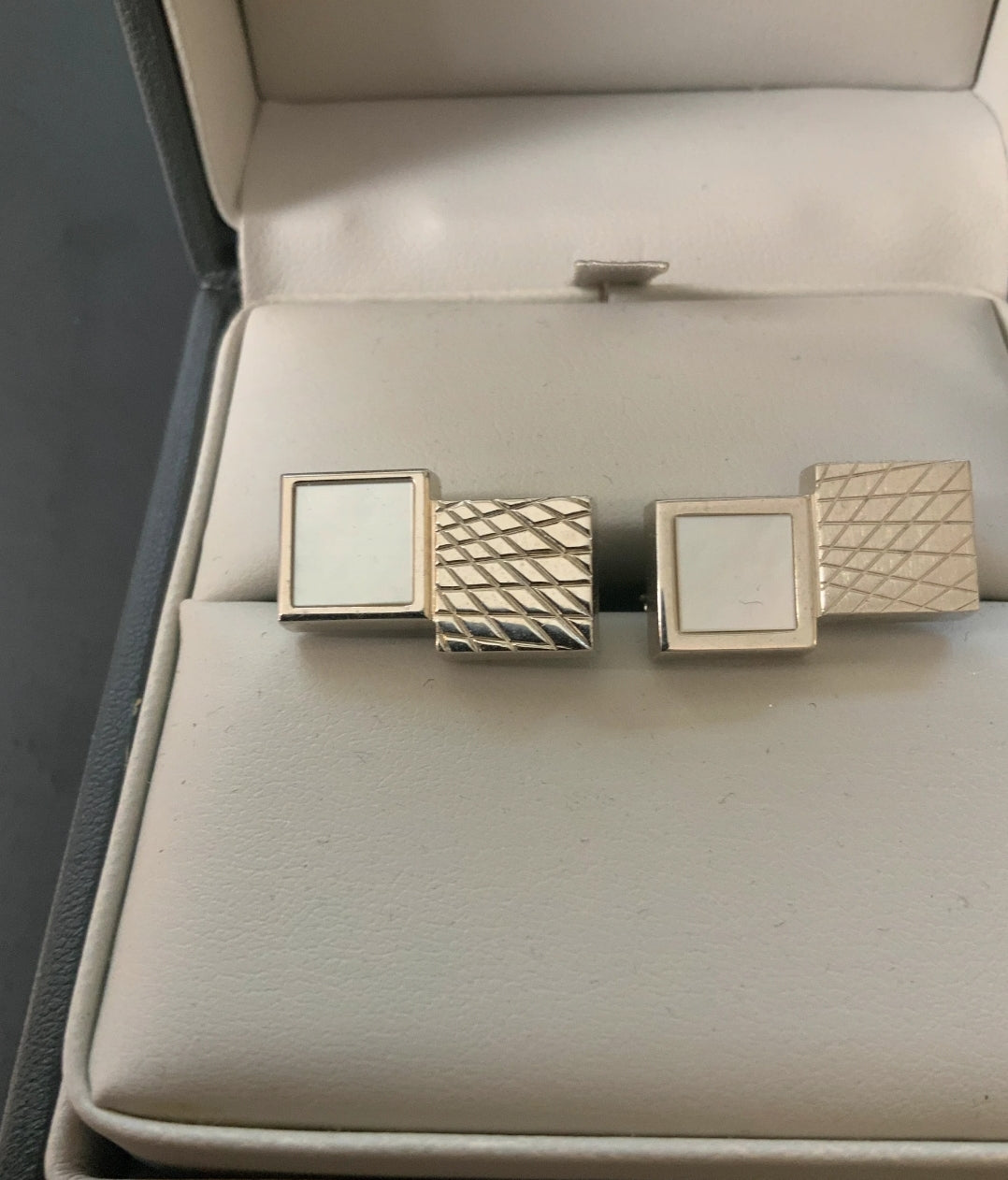 Boutons manchettes- nina ricci