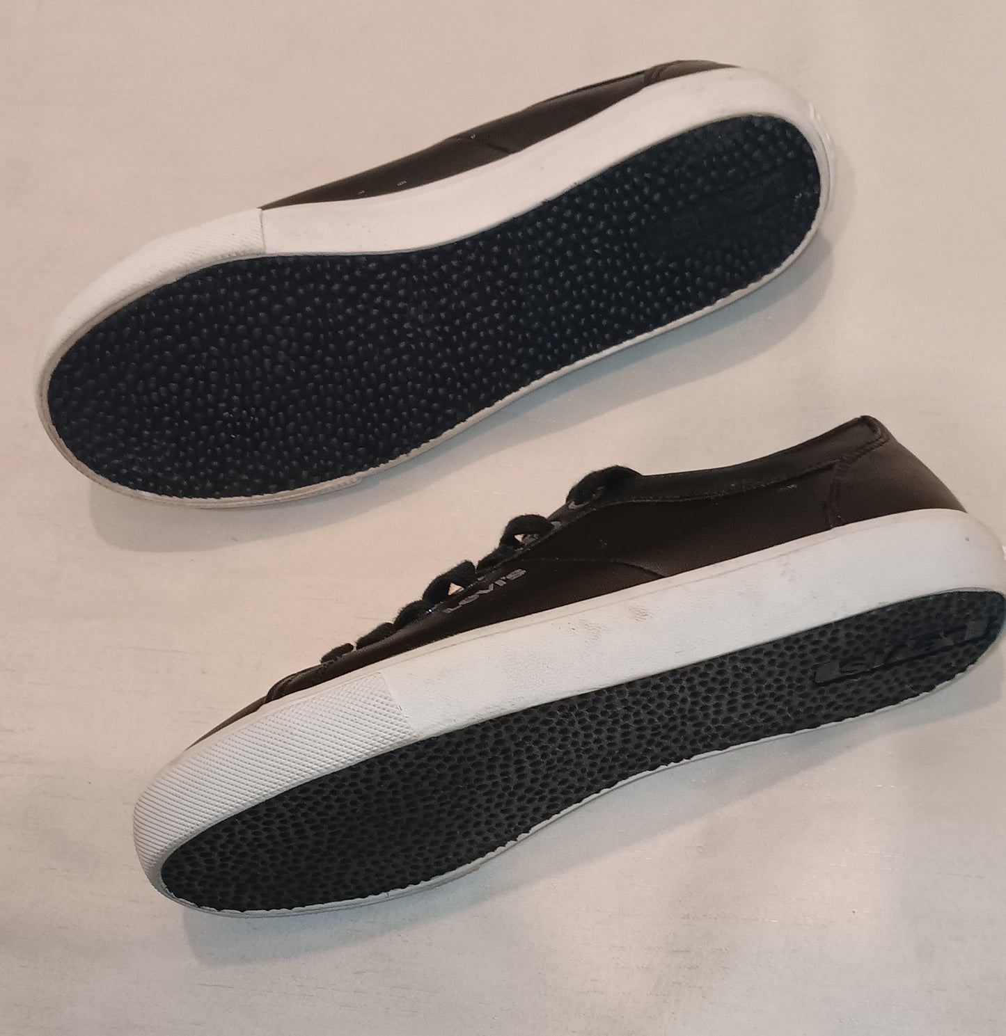 Baskets  - Levi's